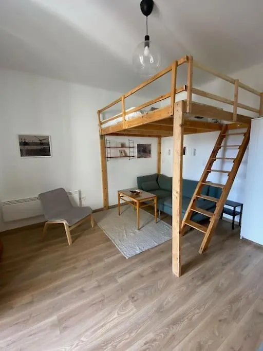 Charming Apartment In The Heart Of Gellert Area. Budapeste
